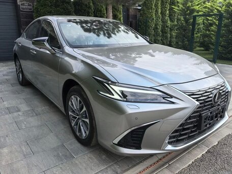 2026 Lexus ES 200 VII Рестайлинг 2, серебристый, 5000000 рублей, вид 3
