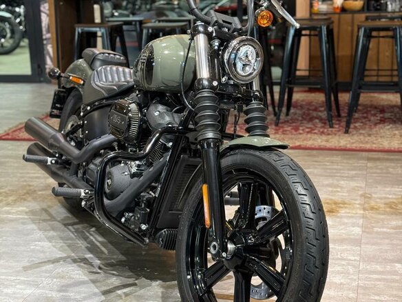 2021 Harley-Davidson Street Bob, зелёный, 1890000 рублей - вид 9