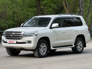 2018 Toyota Land Cruiser 200 Series Рестайлинг 2, белый, 5500000 рублей, вид 5
