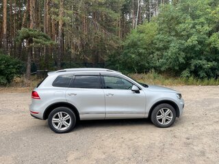 2011 Volkswagen Touareg II, серебристый, 1720000 рублей, вид 3