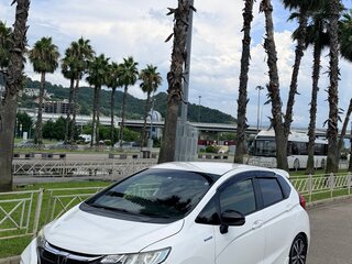 2018 Honda Fit III Рестайлинг, белый, 1500000 рублей, вид 1