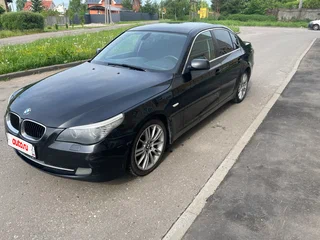 2009 BMW 5 серии 520i V (E60/E61) Рестайлинг, чёрный, 860000 рублей, вид 1