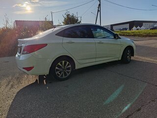 2014 Hyundai Solaris I Рестайлинг, белый, 1100000 рублей, вид 3