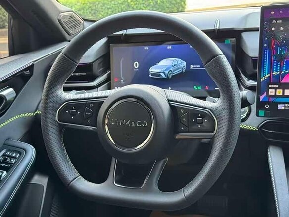 2026 Lynk & Co 03 I Рестайлинг 2, чёрный, 2480009 рублей - вид 10