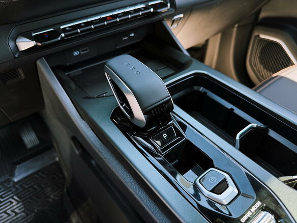 2026 Geely Okavango I Рестайлинг, белый, 4085990 рублей - вид 24