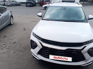 2023 Chevrolet TrailBlazer III, белый, 1600000 рублей, вид 4