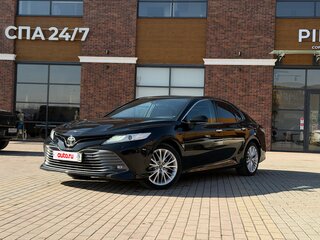 2018 Toyota Camry VIII (XV70), чёрный, 3190000 рублей, вид 1