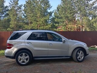 2005 Mercedes-Benz M-Класс 350 II (W164), серебристый, 1050000 рублей, вид 4