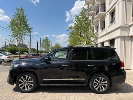 2016 Toyota Land Cruiser 200 Series Рестайлинг 2, чёрный, 6000000 рублей, вид 5