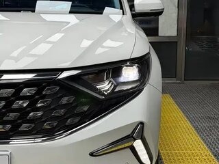 2023 Jetta VS7 I Рестайлинг 1, белый, 1690213 рублей, вид 3