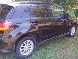 2013 Mitsubishi ASX I Рестайлинг, чёрный, 800000 рублей, вид 4