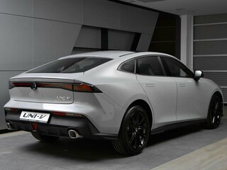 2024 Changan UNI-V I, серый, 3329900 рублей, вид 3