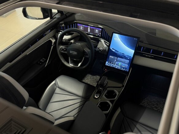 2026 Geely Atlas II, серебристый - вид 21