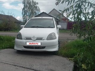2001 Toyota Vitz I (P10), белый, 360000 рублей, вид 2