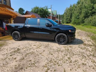2024 Ram 1500 Crew Cab V Рестайлинг, чёрный, 9600000 рублей, вид 3