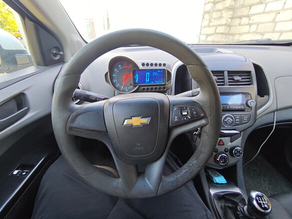 2013 Chevrolet Aveo II, белый, 540000 рублей - вид 6