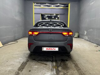 2019 Kia Rio IV, серый, 1300000 рублей, вид 5