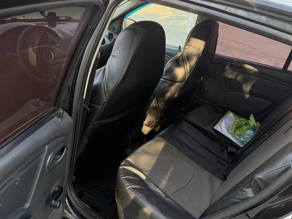 2011 Renault Sandero I, чёрный, 550000 рублей - вид 6