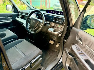 2016 Honda Stepwgn Spada V, чёрный, 1690000 рублей, вид 5