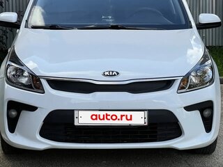 2019 Kia Rio IV, белый, 989000 рублей, вид 1
