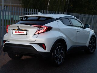 2018 Toyota C-HR I, белый, 1910000 рублей, вид 4