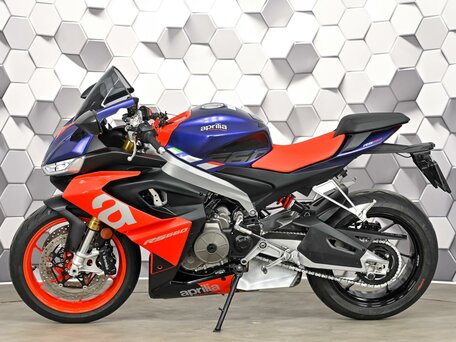 2021 Aprilia RS 660, синий, 977000 рублей, вид 4