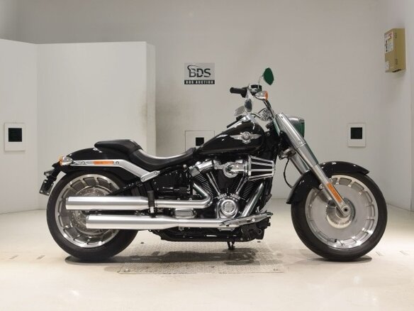 2018 Harley-Davidson Fat Boy, чёрный, 1640000 рублей - вид 1