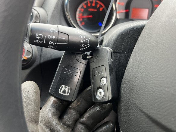 2012 Honda Fit II, серебристый, 915000 рублей - вид 16