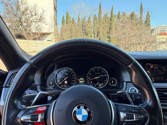 2016 BMW 5 серии 550i VI (F10/F11/F07) Рестайлинг, чёрный, 2699999 рублей - вид 10