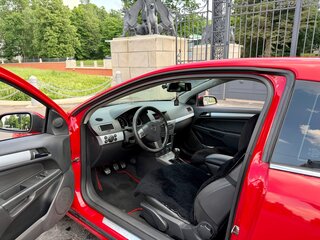 2006 Opel Astra GTC H, красный, 350000 рублей, вид 4