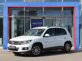 2013 Volkswagen Tiguan I Рестайлинг, белый, 800000 рублей, вид 1