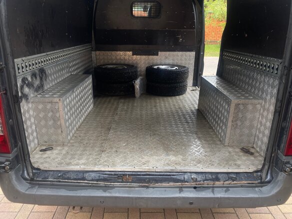 2011 Ford Transit, серый, 1300000 рублей - вид 12
