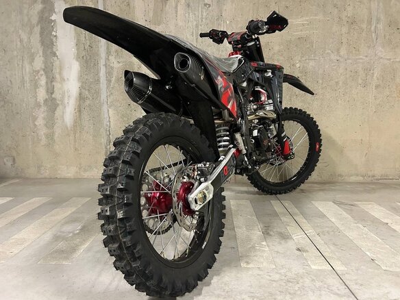 2025 BSE Z7, чёрный, 235999 рублей - вид 3