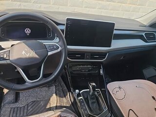 2025 Volkswagen Tayron I Рестайлинг, чёрный, 3538099 рублей, вид 4
