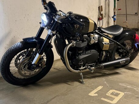 2024 Triumph Bonneville Bobber, чёрный, 3200000 рублей, вид 1