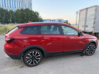 2023 Lada (ВАЗ) Vesta SW Cross I Рестайлинг (NG), красный, 1880000 рублей, вид 3