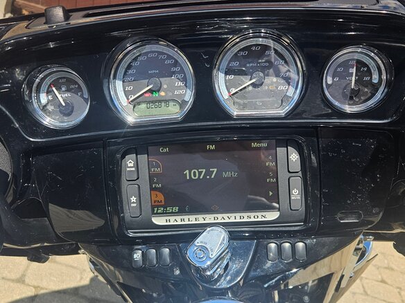 2018 Harley-Davidson Electra Glide, чёрный, 1700000 рублей - вид 8