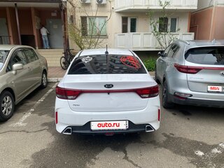 2021 Kia Rio IV Рестайлинг, белый, 1500000 рублей, вид 5