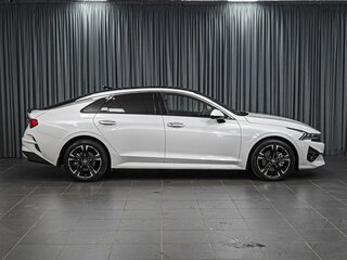 2021 Kia K5 III, белый, 2669500 рублей, вид 5
