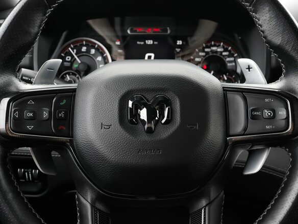 2021 Ram 1500 Crew Cab TRX V, чёрный - вид 13