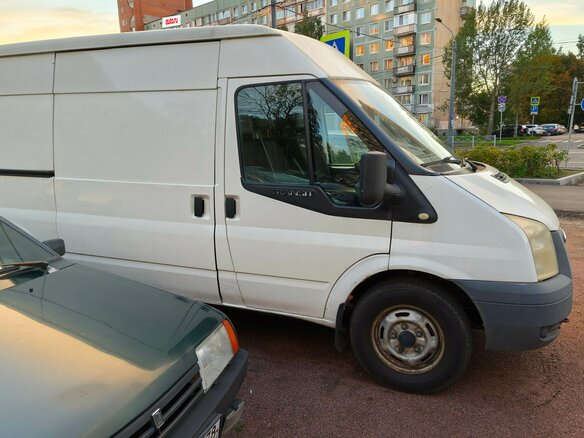 2009 Ford Transit, белый, 750000 рублей - вид 4