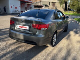 2010 Kia Cerato 6-speed II, серый, 580000 рублей, вид 3