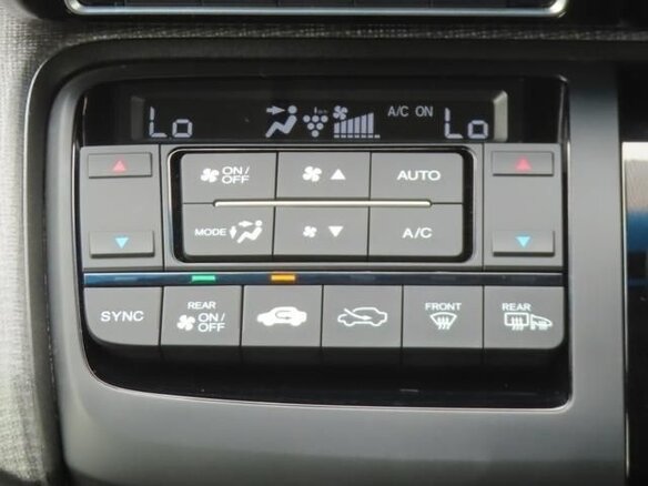 2022 Honda Stepwgn Spada V Рестайлинг, серый, 1900000 рублей - вид 21