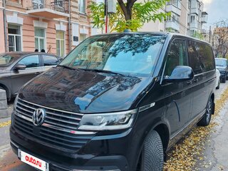 2021 Volkswagen Multivan T6 Рестайлинг, чёрный, 7850000 рублей, вид 1