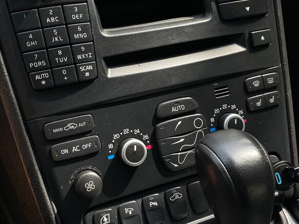 2007 Volvo XC90 5 Geartronic I Рестайлинг, серебристый, 1300000 рублей - вид 10