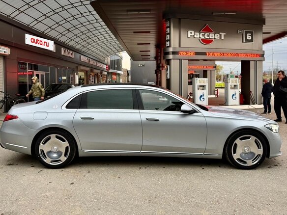 2021 Mercedes-Benz Maybach S-Класс 580 II (Z223), серый, 16500000 рублей - вид 3