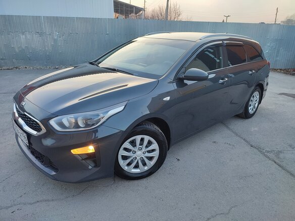 2019 Kia Ceed III, серый, 1570000 рублей