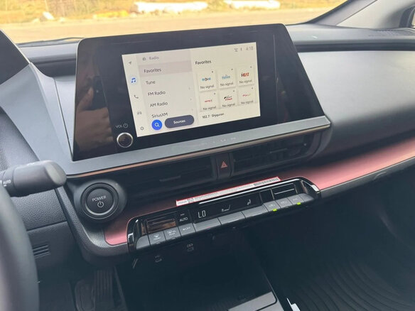 2025 Toyota Prius V (XW60), чёрный, 3900000 рублей - вид 12