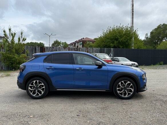 2020 Lynk & Co 02 I, синий, 1900000 рублей - вид 3