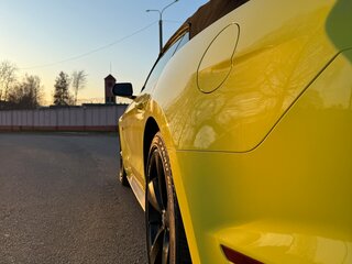 2021 Ford Mustang VI Рестайлинг, жёлтый, 2900000 рублей, вид 4